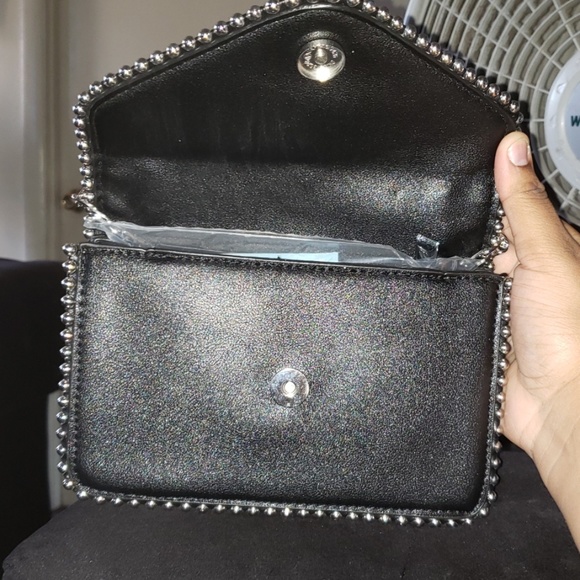 Small Black handbag studded Details - Picture 2 of 5